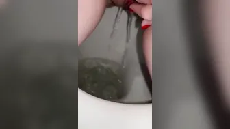 Big female piss so desperate
