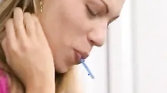 Onkel Athur hat einen Lolly fuer Monikas kleine Moese