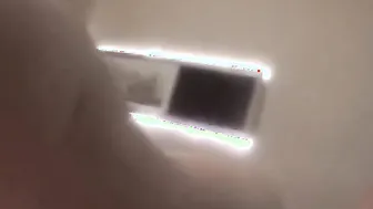 第一次带老婆玩3P 她有点放不开