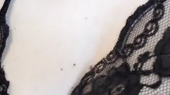 Goddess mommy masturbates for you into her bed I come