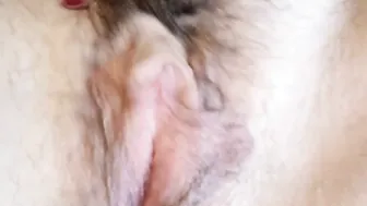Goddess mommy masturbates for you into her bed I come