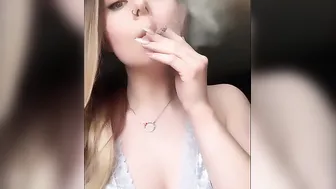 Weed porn video – 420 Natural C Cup Mom Smoking and Lactating