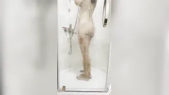 HOW a sluts takes a shower after a workout