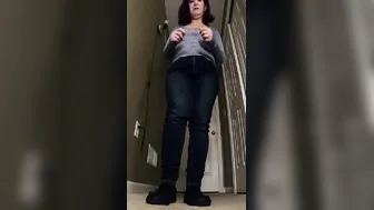LilGiantess Takes Care of the Problem