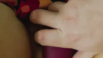 Super mom getting snatch licked and then has an super orgasm
