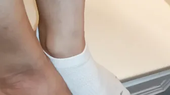 I unloaded my juices all over her toes one sock one barefoot