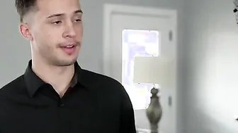 How Not To Dress For A Funeral - S24:E3