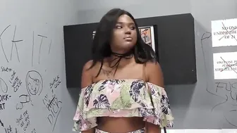 Yara Skye Fucks Huge Cock - Gloryhole.