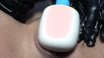 Luna Rain dig Her Magic Wand for Solo Female Orgasms with Sex Toy
