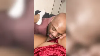 Snatch eating