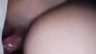 Jugando rico mi chocho baboso caliente con ganas de verga