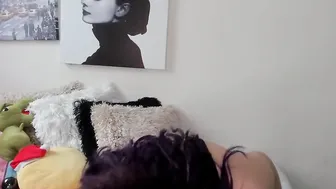 Sexsual Colombian sluts loves to gag on a huge sex toy