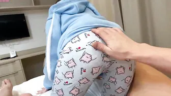 STEP-DAUGHTER BOUNCES ON MY DICK UNTIL IM JIZZED