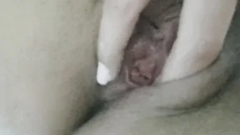se mete four dedos por primera vez