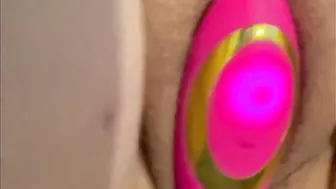 Squirting orgasm form clitoris sucking off dildo