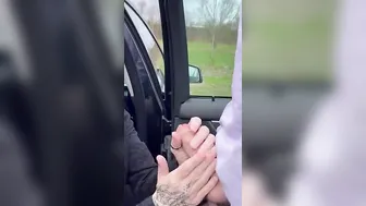 Amateur vehicle blow job