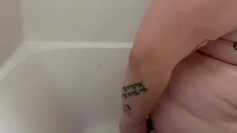 Quick anal inside the shower
