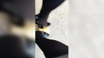野外女装ハイヒールで踏み潰しクラッシュフェチ