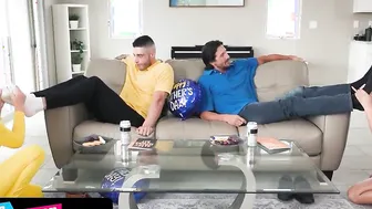 Super Assed Teenagers Step Daughters Set Up A Unique Celebration