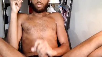 BAE ROCK MERCURY JERKS PENIS AND SHOWS BUTT