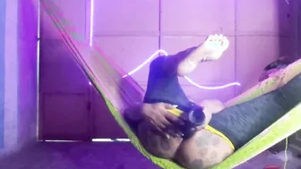 TANIA NAVA SE DA PLACER CON SU JUGUETE SEXSUAL TATTOS BOOTY