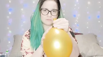 Balloon Sucking  Nude Rubbing (no pops)