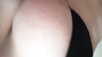 Hottie dark hair nympho give fellatio on toilet floor
