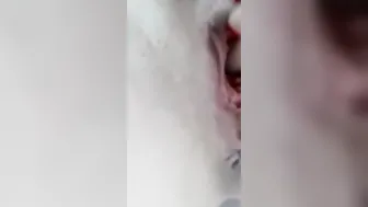 Люблю мастурбировать сладкую писечку когда дома одна