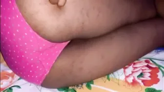 වැස්සට මෝල් උන අක්කට මල්ලි හුකයි