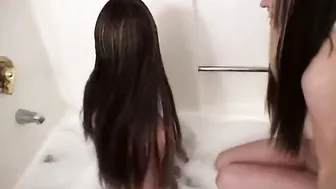 Simpson Twin with natural titties and twat Bathtub Finger Fuck