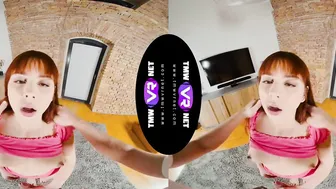 TmwVRnet - Julia Red - Banana inside my throat