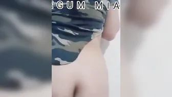 Blue-eyed Muslim woman masturbates and goes viral