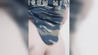 Blue-eyed Muslim woman masturbates and goes viral
