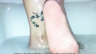Hispanics Bare Foot Taking A Shower ASMR Feet Bdsm JOI HD White