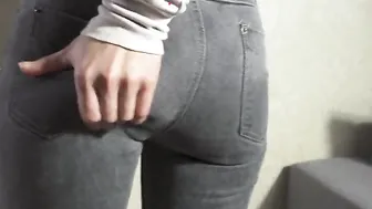 Teens Women Showing Off Her Phat Booty into Tight Jeans