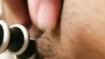 BerryDelixxxious cant but tease her leaking vagina she cant with