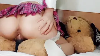 Round Booty Teenie Fucks Her New Daddy Bear