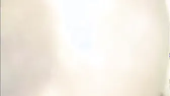 Indian bhabi apni boy friend ko toilet mein jaakar uski