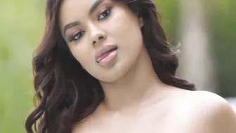 The Crazy Sexy Numi Zarah