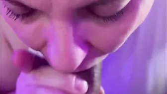 HOTT milf BLOWS COCK and OFFER THE BEST HAND JOB