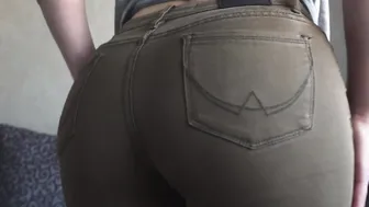 goddess Bombshell Into Irresistible Tight Jeans Showing Off Her Super Butt 4K