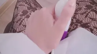 Joven secretaria cachonda se masturba en la oficina ♡ - Nyauri1-