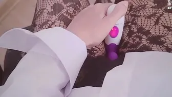 Joven secretaria cachonda se masturba en la oficina ♡ - Nyauri1-