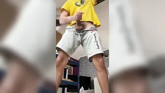 heterosexual Twinky college boy wants you to suck him