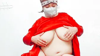 British Muslim Milf Performance Huge Boobies inside Niqab