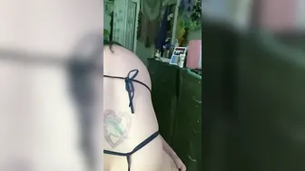 hot MILF cummed while ride penis