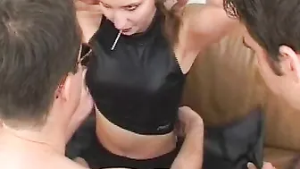 Eighteen love 3 Way Sex