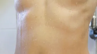 My beloved Stepsister let me view her take a Shower.