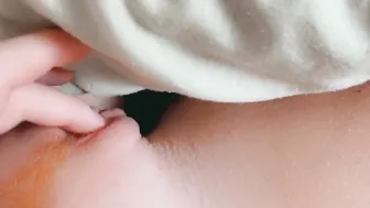 Slim snatch thinks about sex after waking up. Rubbing tiny