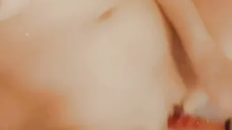 Bonne salope qui se fait du bien avec ses godes